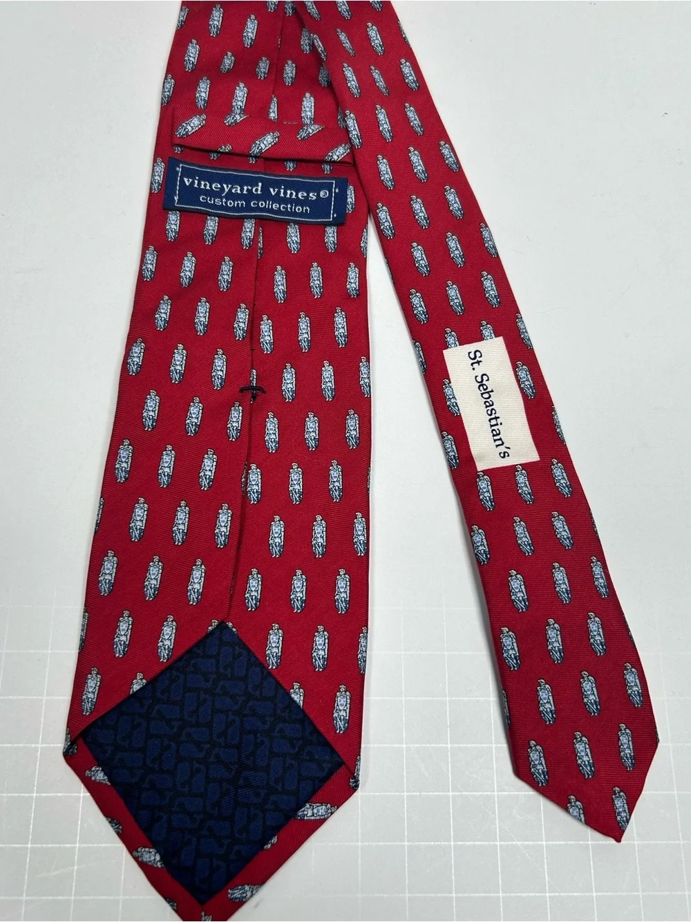 Vineyard Vines used great b14